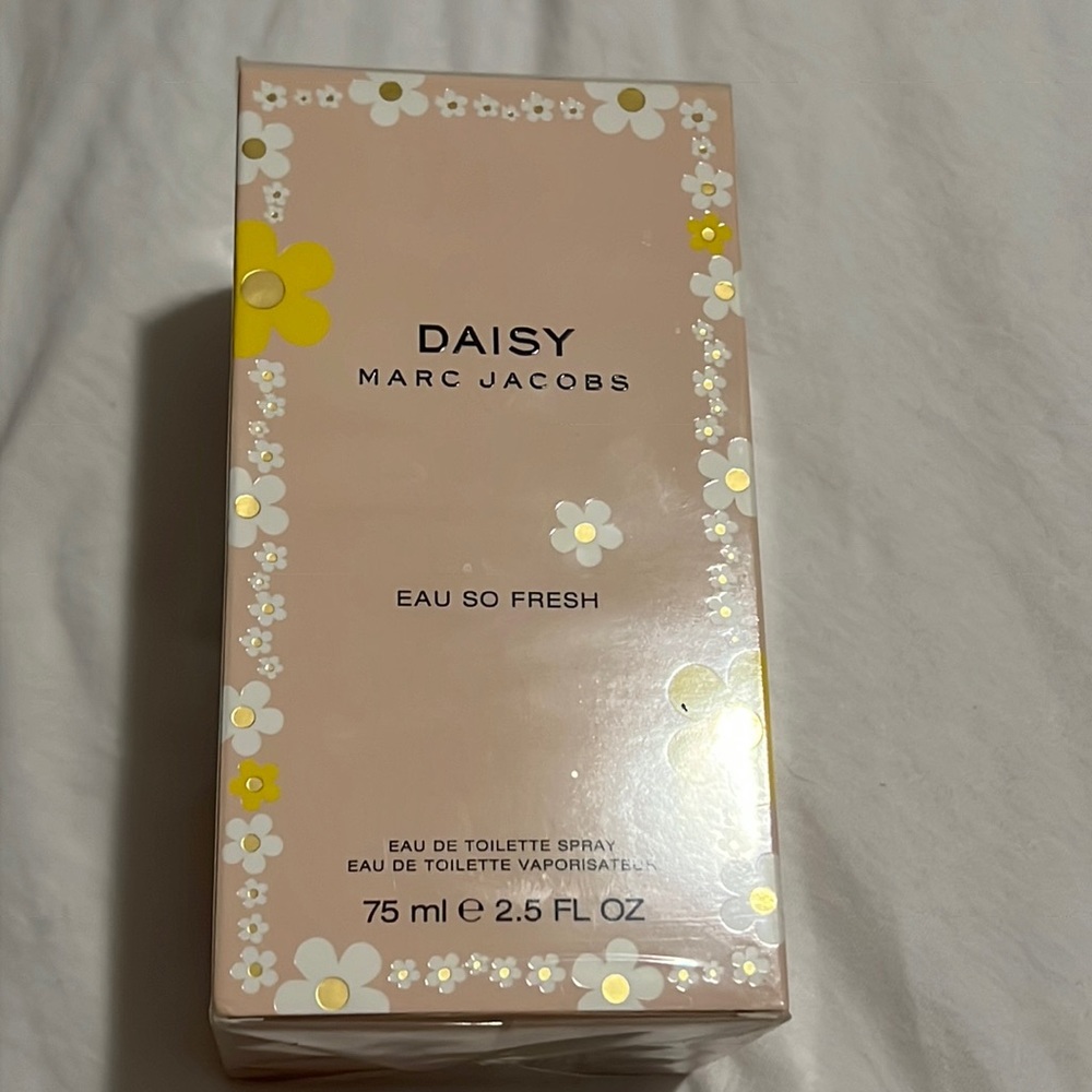 NWT Sephora Marc Jacobs Daisy EAU So Fresh Perfume Spray